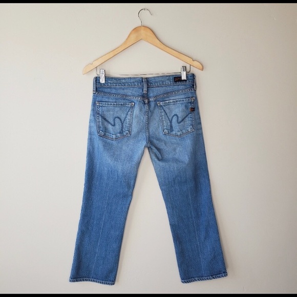 Washed blue jeans - Picture 2 of 7